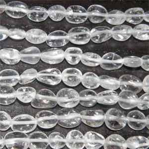 Hel sträng – Bergkristall polerad nugget 6×8 mm