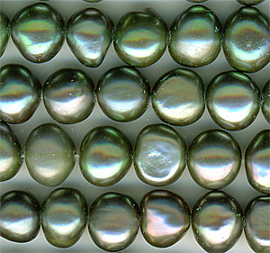 Sötvattenspärla Nugget milt mörkgrön 6-7 mm