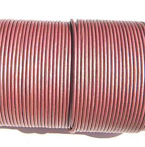 Äkta lädersnöre metallic ”Pink” 2 mm