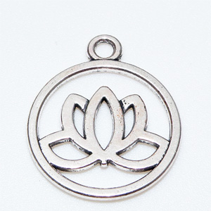 Antiksilverfärgad berlock lotusblomma 20 mm