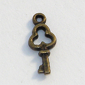Bronsfärgad berlock nyckel 16×6 mm
