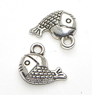Silverfärgad berlock fisk 12×13 mm